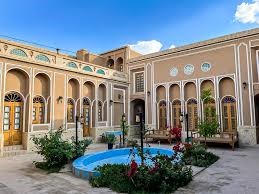 اقامتگاه سنتی آلما یزد